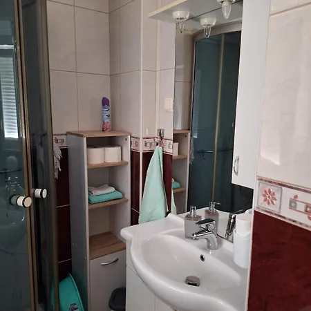 With A Parking Space Okrug Gornji, Ciovo - 16676 Apartment